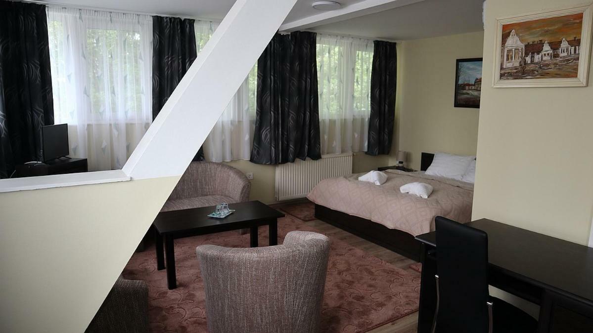 Hotel Szlovak Panzio Bekescsaba Zewnętrze zdjęcie